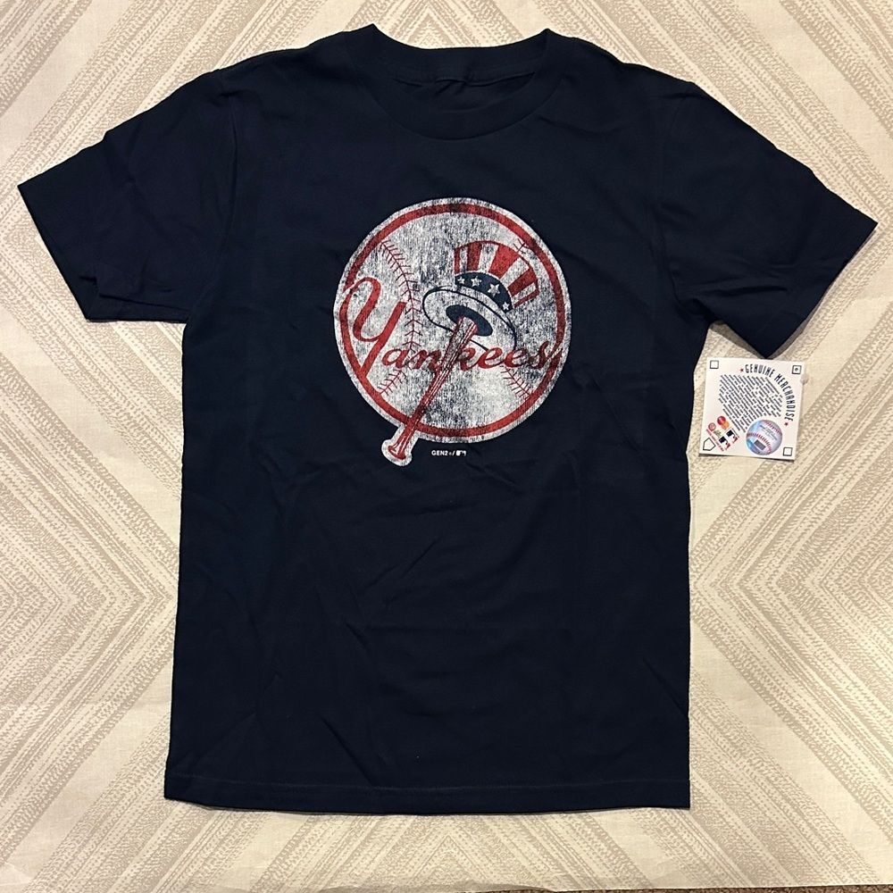 Genuine Merchandise Major League Navy NY Yankees T-Shirt Size Small 8